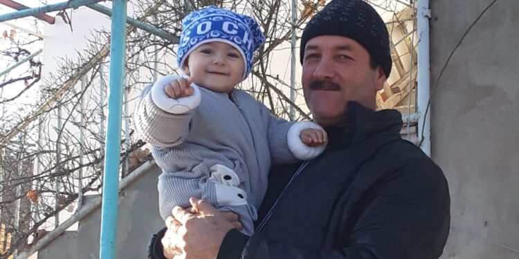 Помогите Карлену снова работать и обеспечивать семью